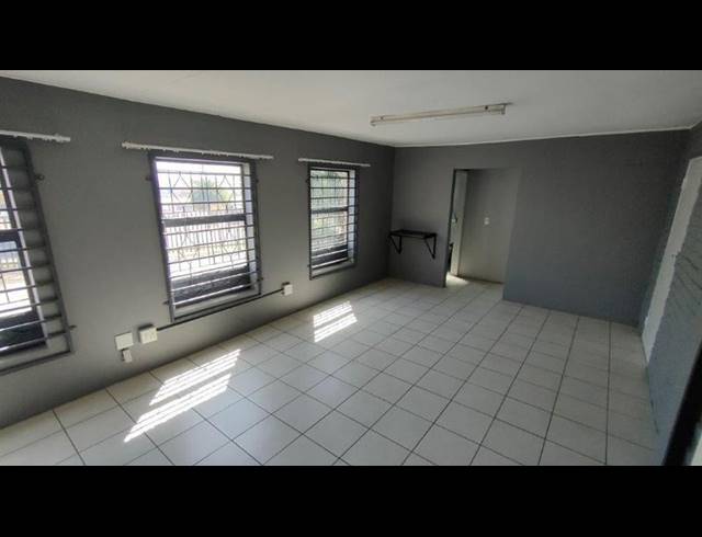 INDUSTRIAL PROPERTY TO RENT IN HALFWAY HOUSE